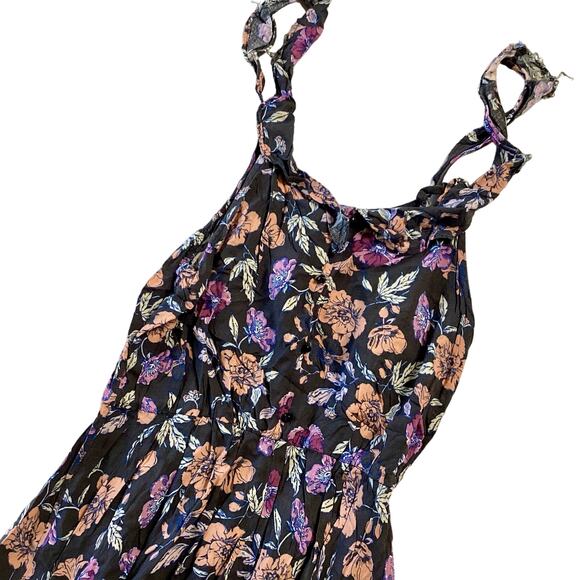 Art Class Hankerchief Summer Dress - Picture 5 of 8